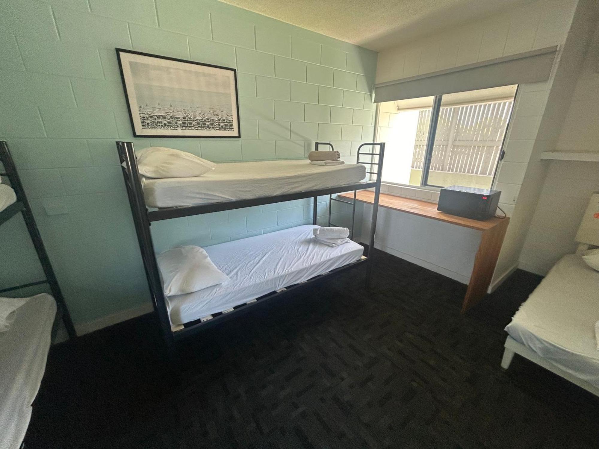 Seaside Lodge Hostel Townsville- Right Next To Coles, 2 Mins Walk To Strand & Cbd Exterior foto